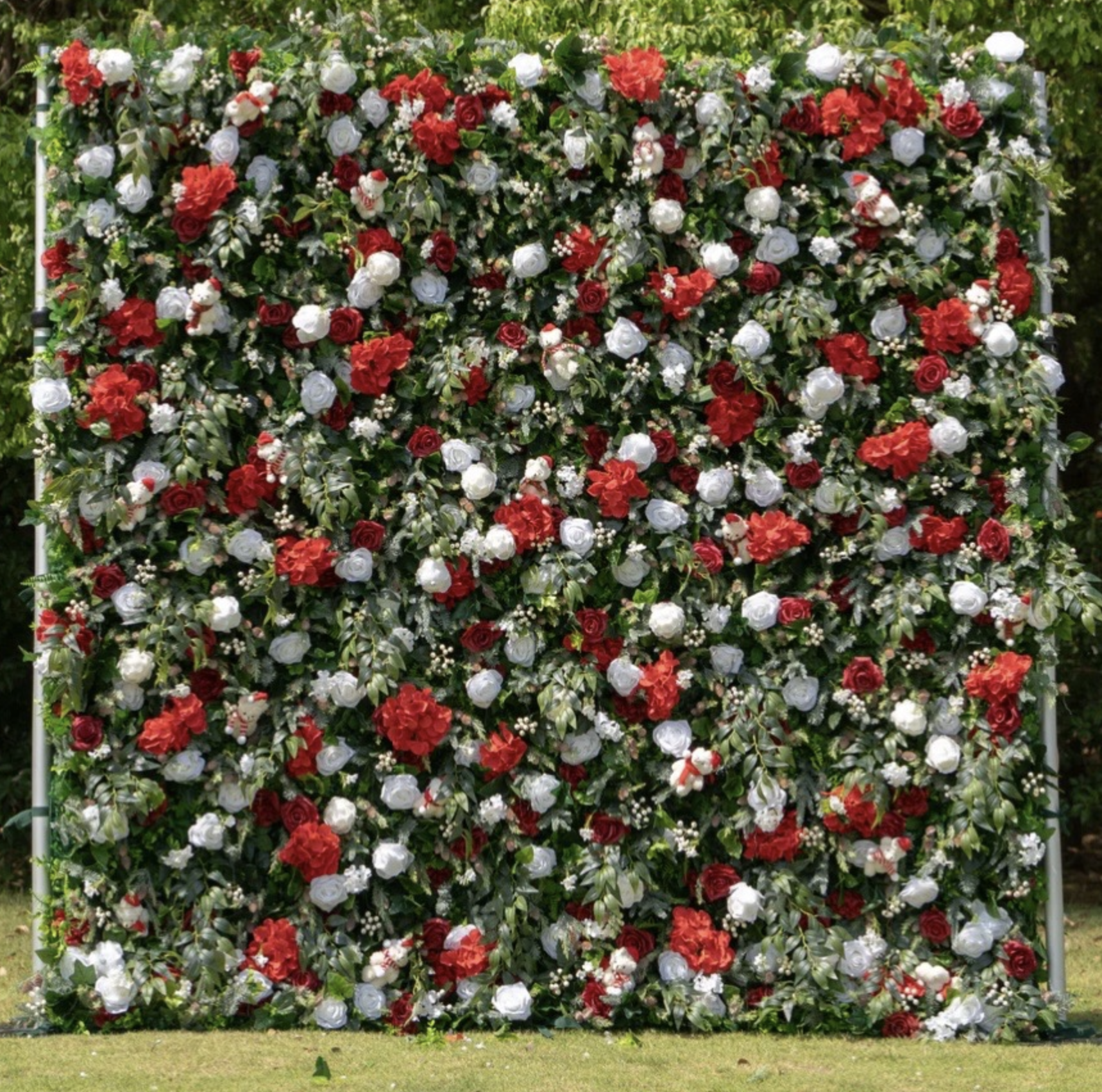 Red & White Flower Wall